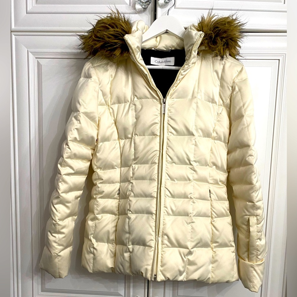 Calvin Klein Women’s Size Small Cream Puffer Jacket Removable Faux Fur Hood Coat